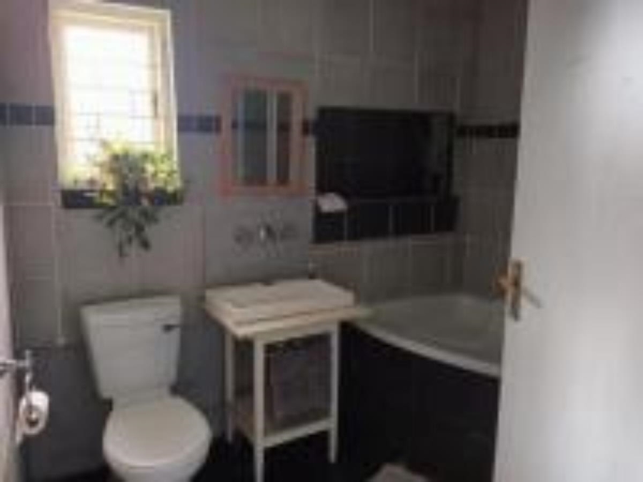 2 Bedroom Property for Sale in Pelican Park Western Cape